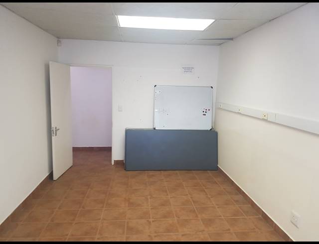 938M² WAREHOUSE FOR SALE IN NORTH RIDING